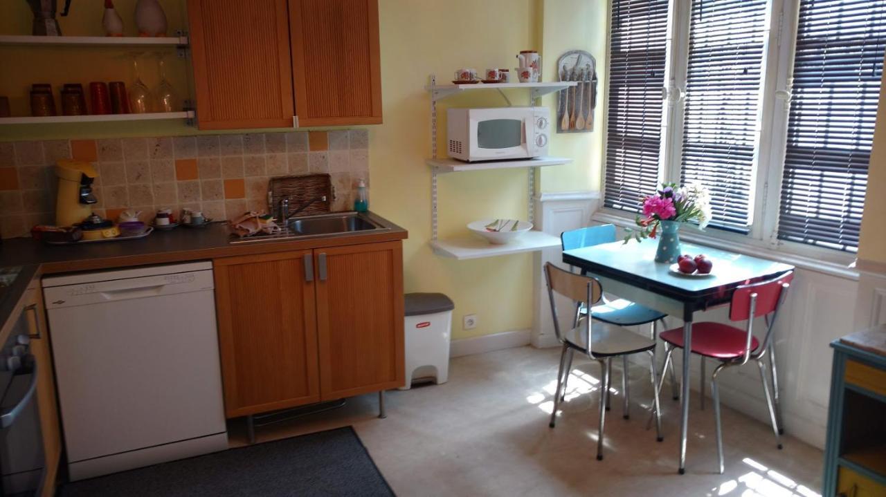 Appartements Ria Sirach Bagian luar foto